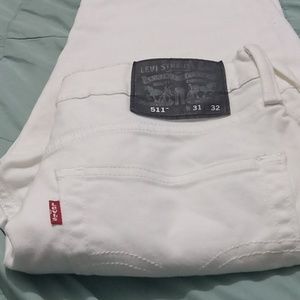 Levis white jeans size W31 L 32